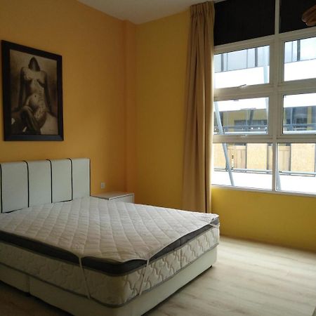 Xenia Homestay Kuching Exterior foto